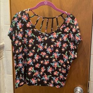 Floral flowy top with back detail
